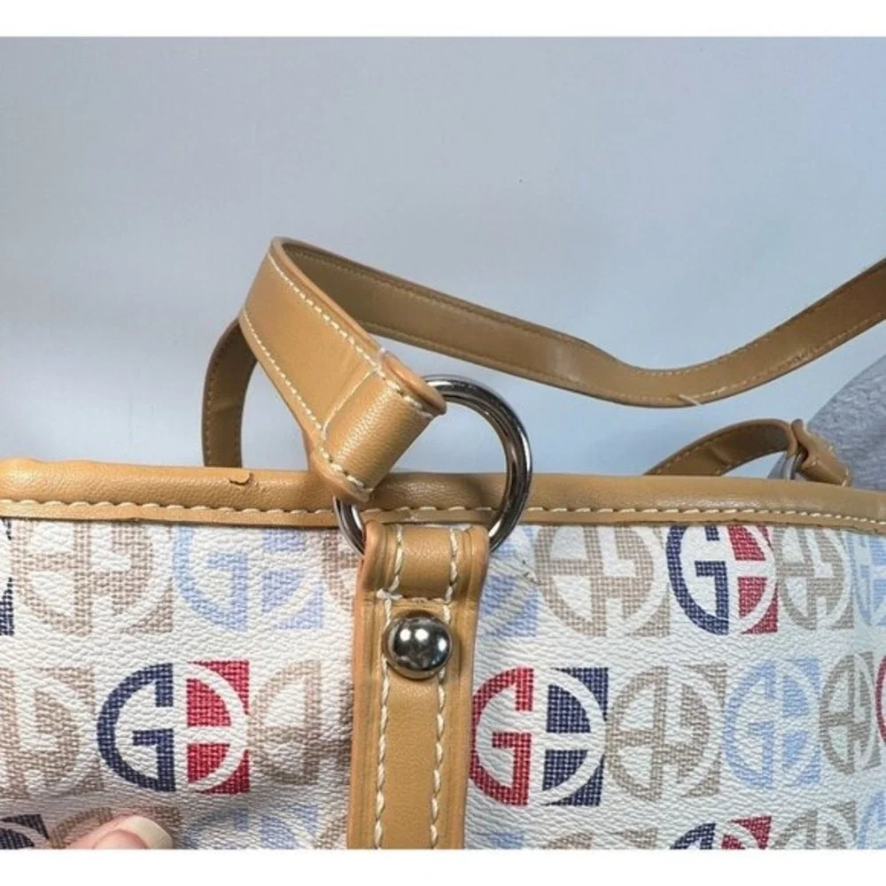 Giani Bernini Tote Beach Bag Large Multicolor Logo Print Pockets‎ Zip Purse